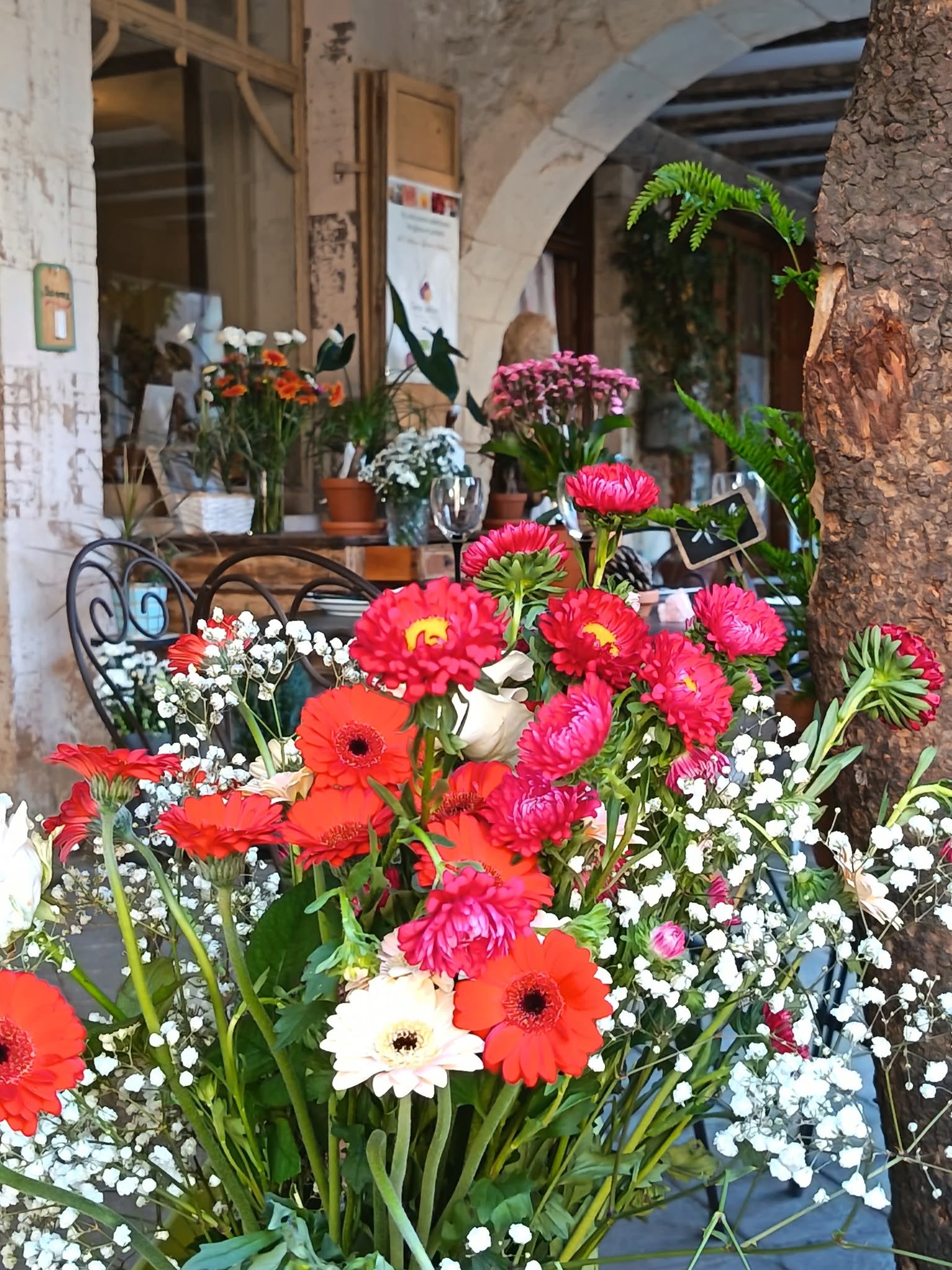 Bouquet champêtre aux fleurs fraîches