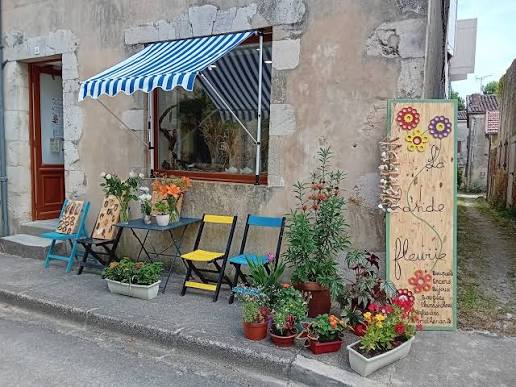 Devanture et boutique fleuriste